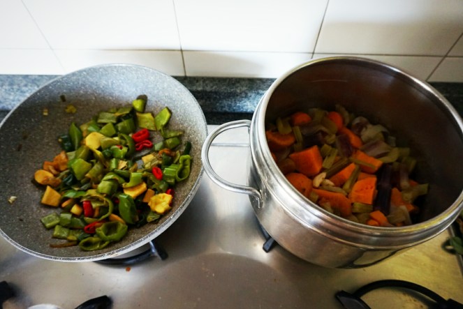 verdure_padella_pentolapressione_zuppa_esotica.jpg