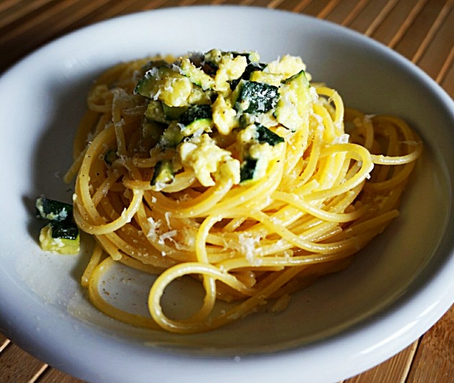 Saporiti e light: ecco i nostri spaghetti senza glutine con carbonara di zucchine.
