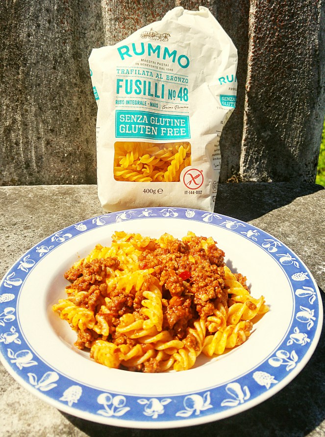 Fusilli Rummo di mais e riso integrale: pasta glutenfree con sugo di ragù di carne alla bolognese