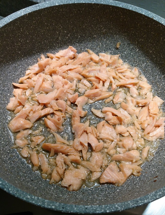 salmone e scalogno in padella.JPG